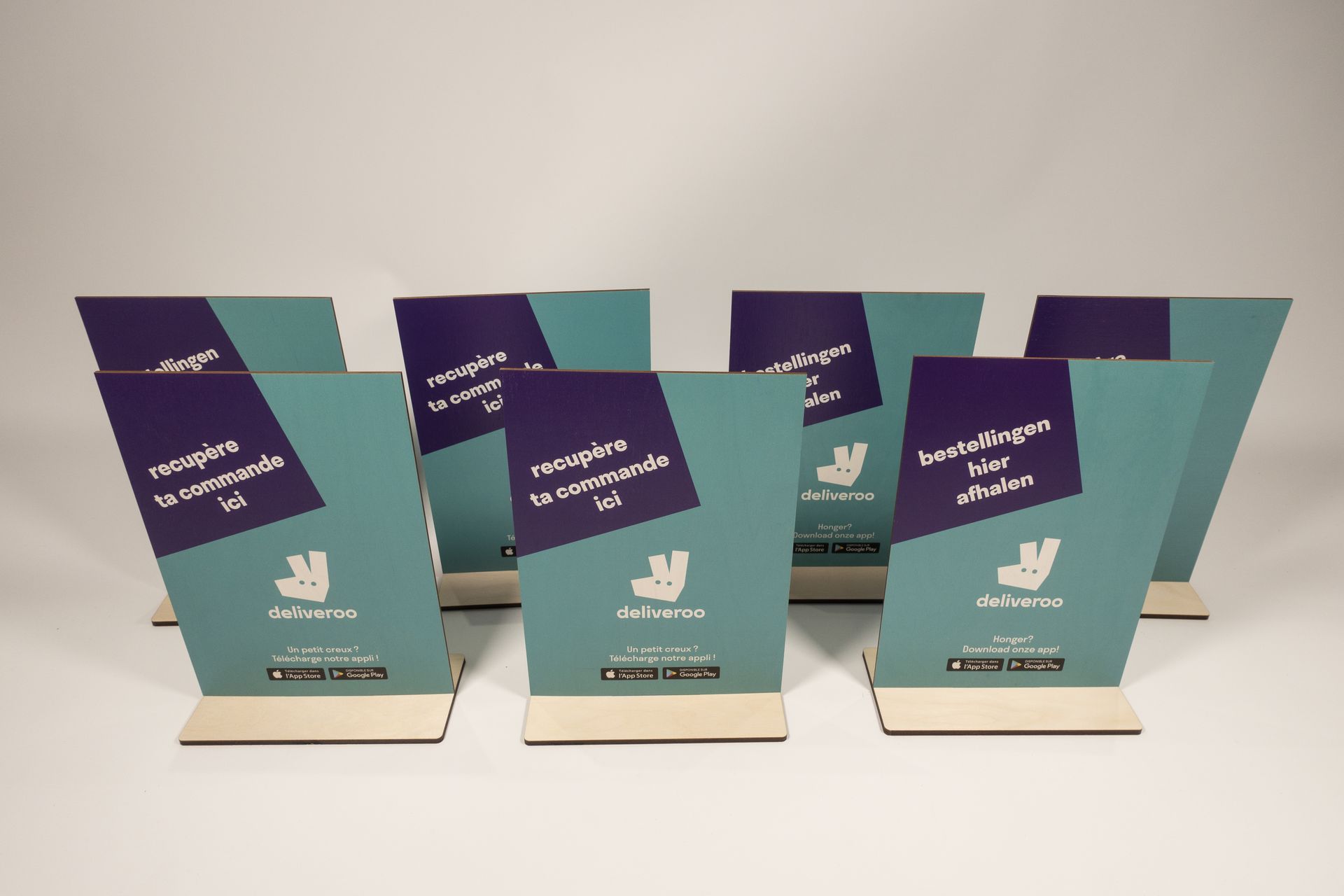 présentoirs bois Deliveroo personnalisés