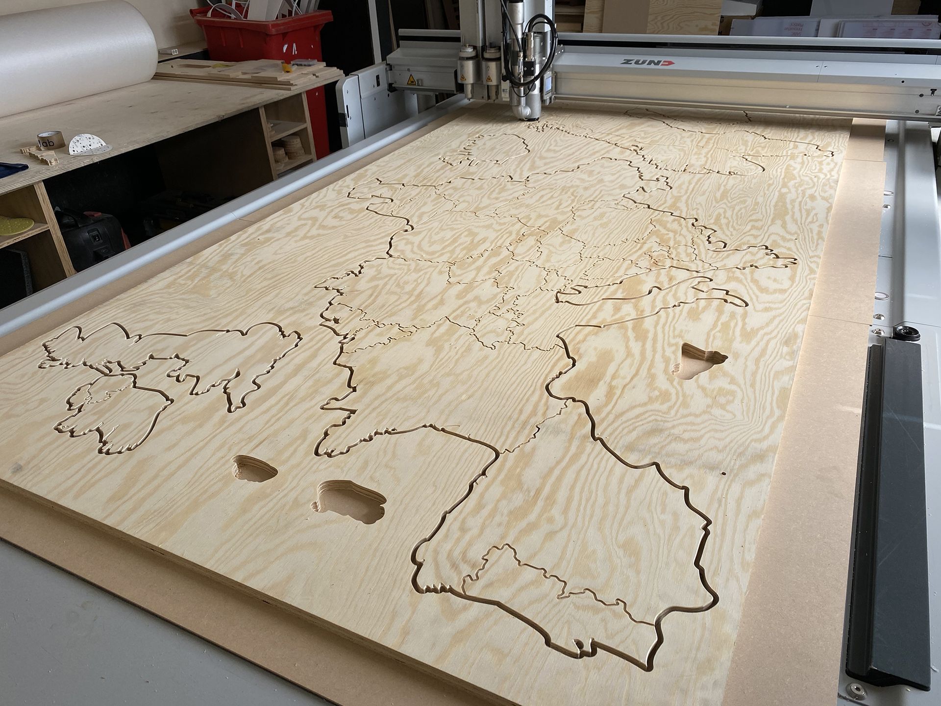découpe planche bois